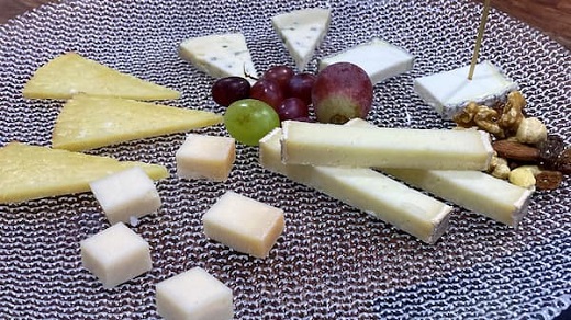 Plato degustación de quesos – La mesa del Conde 