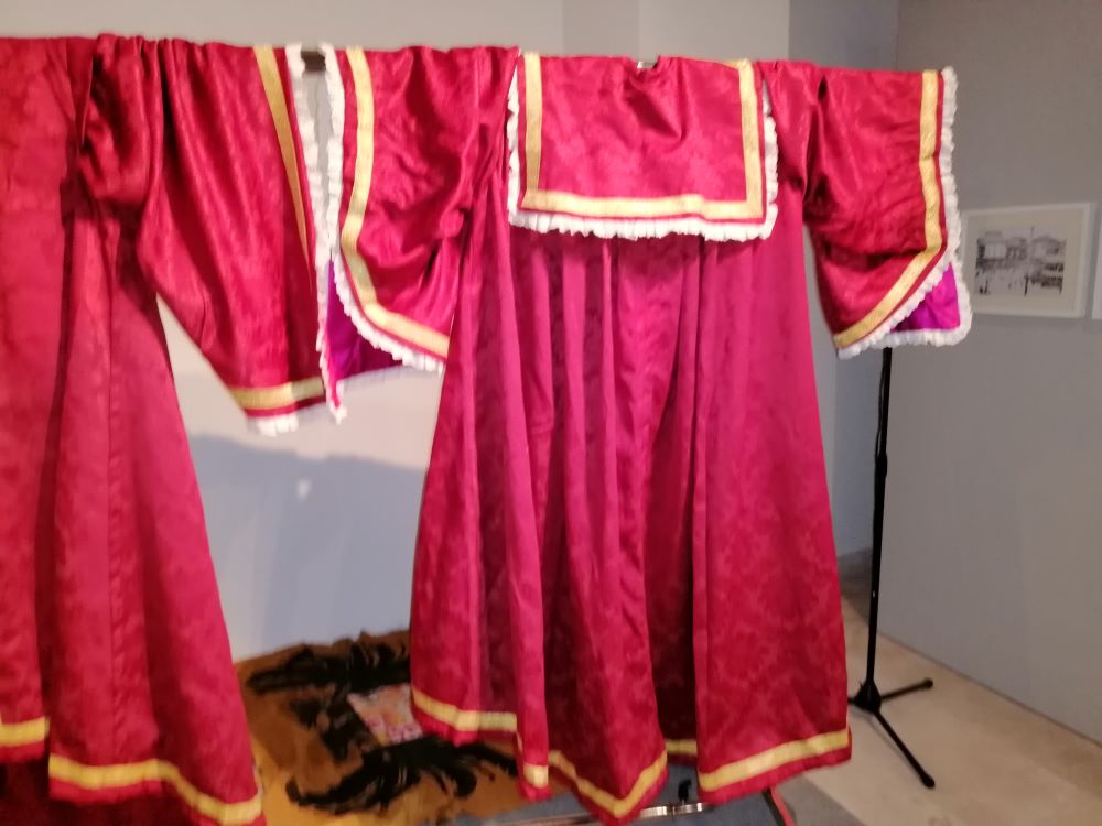 Réplicas de los trajes antiguos de los maceros de Medina del Campo, realizadas por la “Compañía Cristóbal de Mondragón”. (REGRESAMOS) Réplicas de los trajes antiguos de los maceros de Medina del Campo, realizadas por la “Compañía Cristóbal de Mondragón”. (REGRESAMOS)