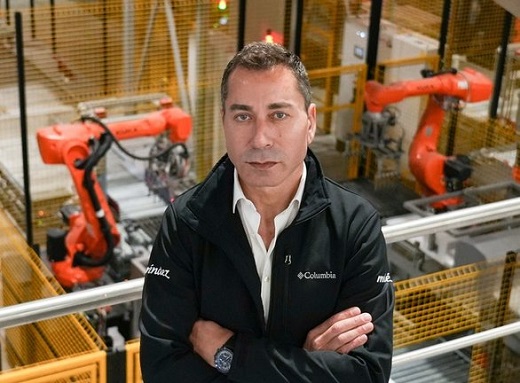 Javier Meléndez en las instalaciones de la nueva planta en Medina del Campo. J.M. LOSTAU 
