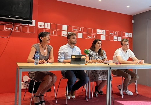 Rueda de prensa de Luis Manuel Pascual, líder del PSOE en Medina del Campo. A.RODRÍGUEZ