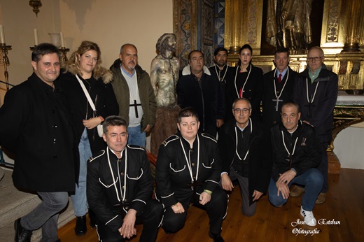 MISA DE DESPEDIDA AL CRISTO PRESO Ecce Homo o Cristo Preso
Ricardo Flecha Barrio. AÑO: 1990.Junta Semana Santa (Cesión Coleccionista privado)
Se trata de una representación del Ecce Homo, cuya expresividad trasluce los aspectos más patéticos de la pasión de Cristo.