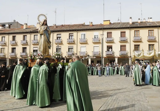 Procesión del Rompimiento del Velo organizada por la cofradía de la Vera Cruz en Palencia Marta Moras ICAL