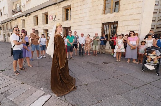 Ruta teatralizada "Reinas de Valladolid" PHOTOGENIC (REGRESAMOS)