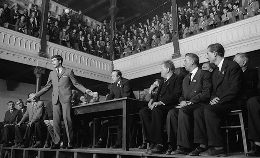 Proyecciones Premio Nobel: ‘La colmena’, dirigida por Mario Camus; ‘Al este del edén’, de Elia Kazan, y ‘El proceso’, de Orson Wells. 