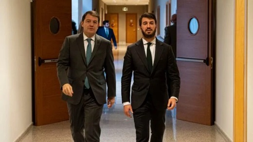 El presidente y el vicepresidente de Castilla y León, Alfonso Fernández Mañueco y Juan García-Gallardo.(EP)