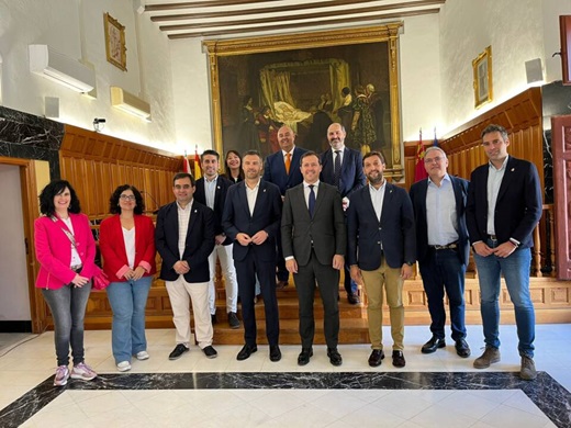 Medina del Campo presente en la presentación de un nuevo punto de información de la Red Huellas de Teresa.