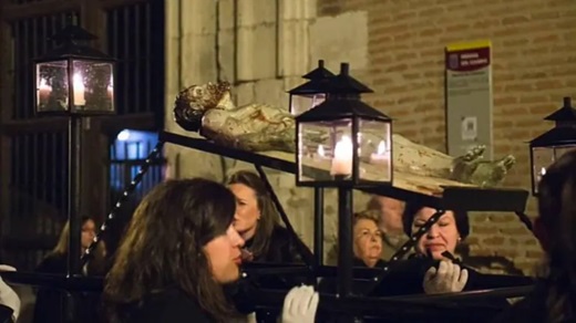 El Cristo Yacente regresa dos años después