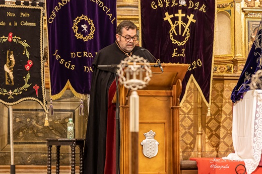 Carlos García Serrada ofreciendo el pregón de la Semana Santa. Yaiza Cobos
( REPORTAJE FOTOGRÁFICO - PUEDE AMPLIARSE )