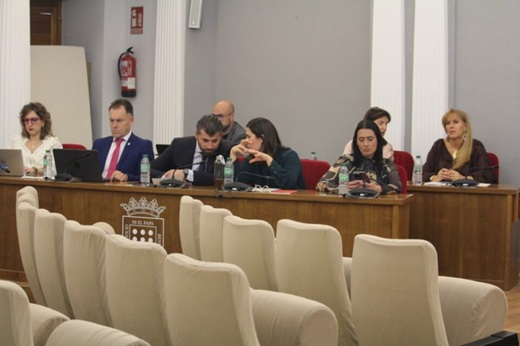 El Pleno de Medina del Campo aprueba los Presupuestos de 2026 con 22,2 millones de euros y el respaldo del equipo de Gobierno.