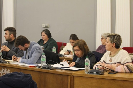 El Pleno de Medina del Campo aprueba los Presupuestos de 2026 con 22,2 millones de euros y el respaldo del equipo de Gobierno.