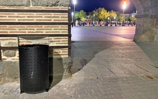 Papelera Plaza Mayor de Medina del Campo Papelera Plaza Mayor de Medina del Campo