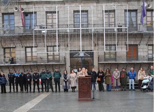Acto institucional del Ayuntamiento con motivo del 47&ordm; aniversario de la Constituci&oacute;n Espa&ntilde;ola // Fuente: RR.SS Ayto. Medina