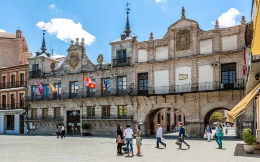 Plaza Mayor de Medina del Campo. | Shutterstock