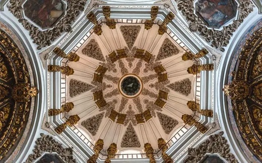 Capilla de Nuestra Señora de las Angustias, en la Colegiata de San Antolín. | Dreamstime