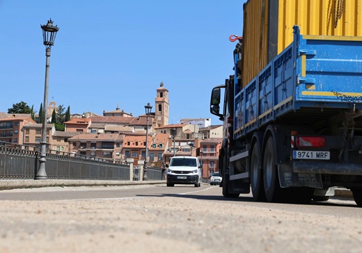 Travesía de la antigua Nacional VI en Tordesillas. Rodrigo Ucero 
