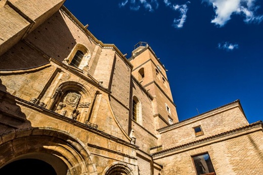 La Colegiata de San Antolín es uno de los edificios más emblemáticos del pueblo. Foto : Turismo de Medina del Campo.