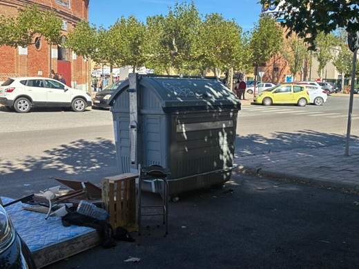 Una c&aacute;mara de la zona de bajas emisiones controla los veh&iacute;culos que circulan por la calle Torrecilla.&nbsp;Carlos Espeso