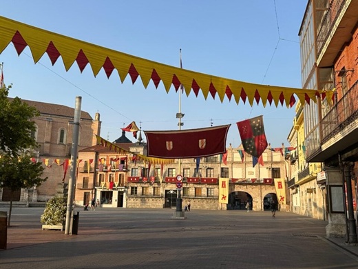 Plaza Mayor de la Hispanidad de Medina del Campo encargada de la organización de la "Feria Imperiales y Comuneros"
