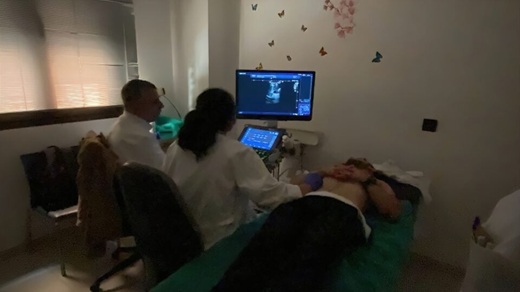 Incorporación de un nuevo ecógrafo en el Hospital de Medina del Campo // Fuente: Sacyl