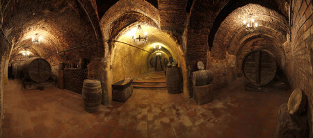 El interior de Bodegas Urdil. El interior de Bodegas Urdil.