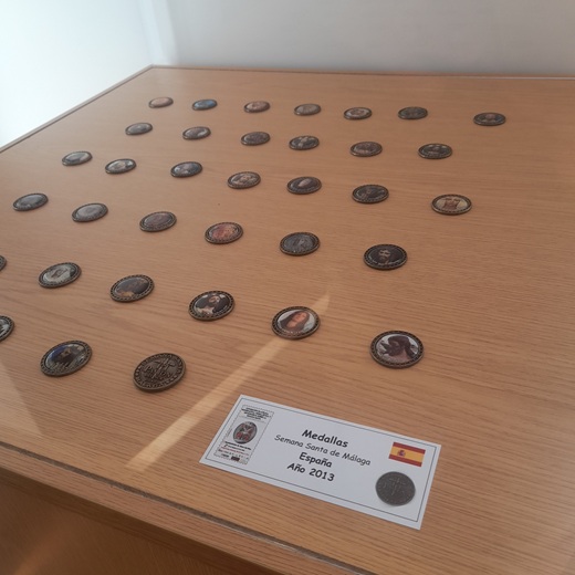 Inaugurar en la Oficina de Turismo de Rueda la exposición "Numismática, Filatélica, Medallística y Memorabilia sobre la Semana Santa" Inaugurar en la Oficina de Turismo de Rueda la exposición "Numismática, Filatélica, Medallística y Memorabilia sobre la Semana Santa"