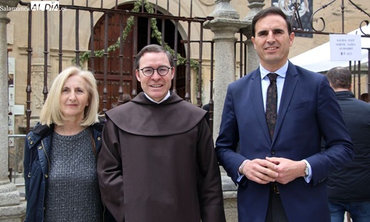 Concepción Miguélez, alcaldesa de Alba de Tormes Juan José Sánchez Pérez, O<rroco de ASlba de Tormes y Guzmán Gómez, alcalde de Meddina del Campo