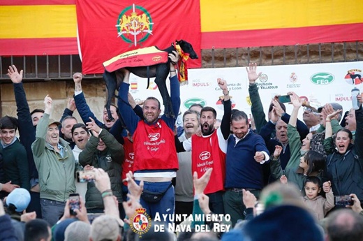La galga andaluza conquista Nava del Rey tras 8 minutos y 19 segundos de pura &eacute;pica.