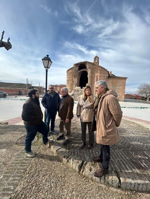 El consejero de Cultura visita la iglesia de Nuestra Se&ntilde;ora del Castillo en Muriel de Zapardiel tras el derrumbe parcial del templo.