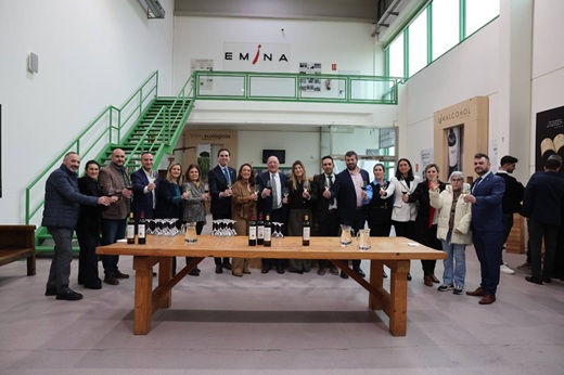 Bodegas Familiares Matarromera presenta el proyecto de su nuevo centro logístico en Medina del Campo. Bodegas Familiares Matarromera presenta el proyecto de su nuevo centro logístico en Medina del Campo.