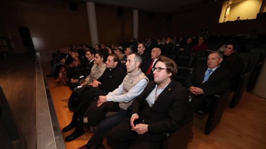 Presentaci&oacute;n en la Sala Rio Selmo de Ponferrada.L. de la mata