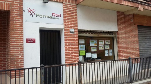 Instalaciones de Formación Red en la Travesía de Ravé en Medina del Campo / Cadena Ser