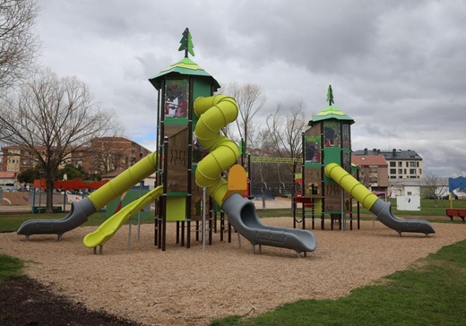 Nuevo parque infantil en Villa de las Ferias.