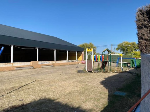 La reformada piscina municipal de Medina del Campo finalizará sus obras en primavera de 2025. La reformada piscina municipal de Medina del Campo finalizará sus obras en primavera de 2025.