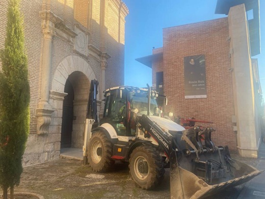 Inicio de las obras en el atrio del Museo de las Ferias // Foto: La Voz